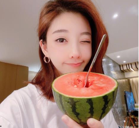 粉丝吃瓜小组